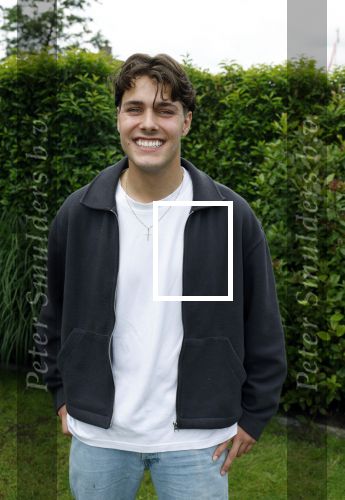 Fijnaart 31 mei  2024
BBQ bij fam Bauer in de tuin . Frans Bauer maakt samen met Lee Towers bekend dat hij dit jaar twee keer in Ahoy op graat treden. Aanwezig Frans Bauer Mariska Bauer Christiaan Bauer ( met vriendin Kim) Frans Bauer jr Jan Bauer en Lucas Bauer .