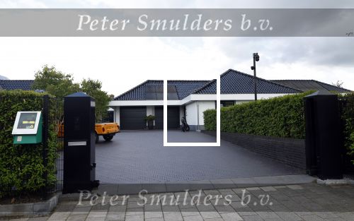 Fijnaart 31 mei  2024
BBQ bij fam Bauer in de tuin . Frans Bauer maakt samen met Lee Towers bekend dat hij dit jaar twee keer in Ahoy op graat treden. Aanwezig Frans Bauer Mariska Bauer Christiaan Bauer ( met vriendin Kim) Frans Bauer jr Jan Bauer en Lucas Bauer . Frans en Mariska hebben hun huis laten verbouwen en hebben een prachtig zwembad in de tuin . Aan het hek bij de poort hangt een defibrillator
