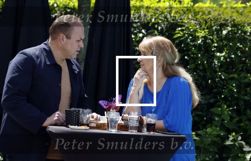 Fijnaart  31 mei 2024
BBQ bij fam Bauer in de tuin . Frans Bauer maakt samen met Lee Towers bekend dat hij dit jaar twee keer in Ahoy op graat treden. Aanwezig Frans Bauer Mariska Bauer Christiaan Bauer ( met vriendin Kim) Frans Bauer jr Jan Bauer en Lucas Bauer . Frans Bauer en Karin Riethoven