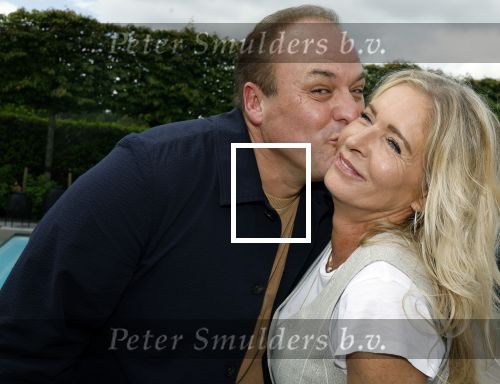 Fijnaart 31 mei 2024
BBQ bij fam Bauer in de tuin . Frans Bauer maakt samen met Lee Towers bekend dat hij dit jaar twee keer in Ahoy op graat treden. Aanwezig Frans Bauer Mariska Bauer Christiaan Bauer ( met vriendin Kim) Frans Bauer jr Jan Bauer en Lucas Bauer .