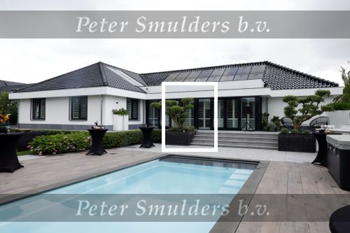 Fijnaart 31 mei 2024
BBQ bij fam Bauer in de tuin . Frans Bauer maakt samen met Lee Towers bekend dat hij dit jaar twee keer in Ahoy op graat treden. Aanwezig Frans Bauer Mariska Bauer Christiaan Bauer ( met vriendin Kim) Frans Bauer jr Jan Bauer en Lucas Bauer . Frans en Mariska hebben hun huis laten verbouwen en hebben een prachtig zwembad in de tuin .