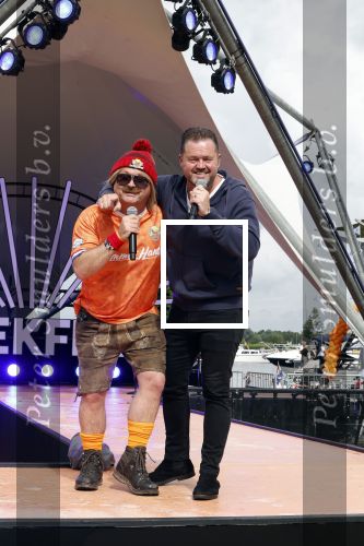 Zeewolde 29 mei 2024
Muziek feest op het plein in Zeewolde. Immer Hansi  treedt op met Frans Duijts
