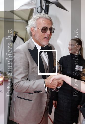 Amsterdam 8 juni 2024
Het Amsterdam diner in AFAS live . Vele Bekende mensen en zakenmensen kwamen naar het gala waar geld opgehaald wordt voor het aids fonds. Gordon kwam met een goede vriendin