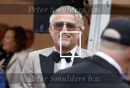 Amsterdam 8 juni 2024
Het Amsterdam diner in AFAS live . Vele Bekende mensen en zakenmensen kwamen naar het gala waar geld opgehaald wordt voor het aids fonds. Gordon kwam met een goede vriendin