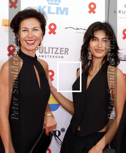 Amsterdam 8 juni 2024
Het Amsterdam diner in AFAS live . Vele Bekende mensen en zakenmensen kwamen naar het gala waar geld opgehaald wordt voor het aids fonds. Gunay Uslu met dochter
