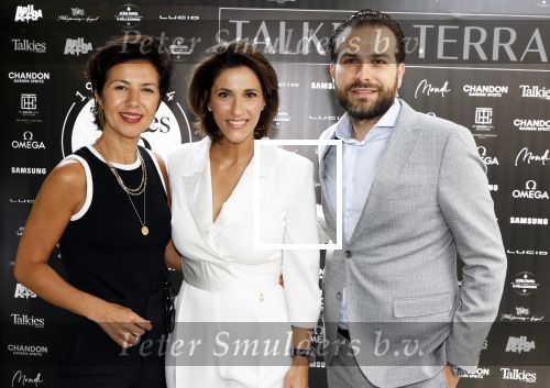 Amsterdam 6 juni 2024
Talkies terras awards bij het College Hotel . Gunay Uslu met directeur College Hotel en Kristina Bozilovic