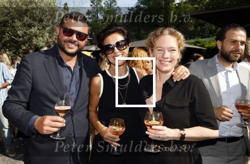 Amsterdam 6 juni 2024
Talkies terras awards bij het College Hotel . Gunay Uslu met man en .....