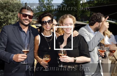 Amsterdam 6 juni 2024
Talkies terras awards bij het College Hotel . Gunay Uslu met man en .....