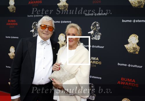 Amsterdam 3 juni 2024
Buma awards in de schouwburg  in Amsterdam . Hans v Hemert met partner