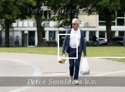 Amsterdam 20 juni 2024
Hans v Willigenburg doet zijn boodschappen in Amsterdam zuid.