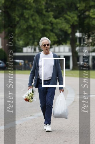 Amsterdam 20 juni 2024
Hans v Willigenburg doet zijn boodschappen in Amsterdam zuid.
