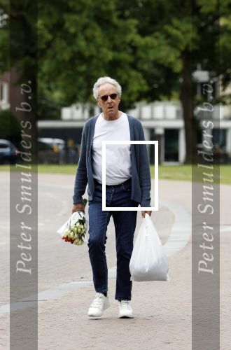 Amsterdam 20 juni 2024
Hans v Willigenburg doet zijn boodschappen in Amsterdam zuid.