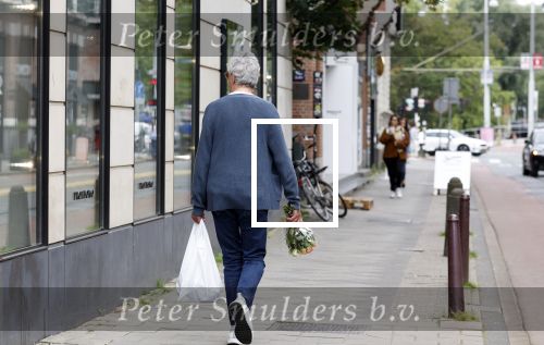 Amsterdam 20 juni 2024
Hans v Willigenburg doet zijn boodschappen in Amsterdam zuid.