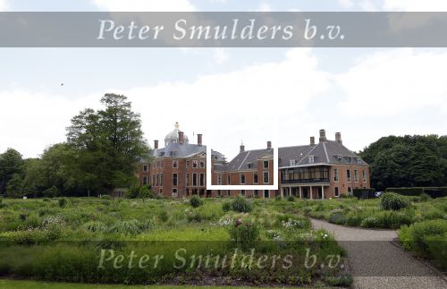 Den Haag 7 juni 2024
Fotouurte met de koninklijke familie op Huis ten Bosch .
Aanwezig Koning Willem Alexander Koningin Maxima Prinses Amalia Prinses Alexia Prinses Ariane en hun hondje Rambo.