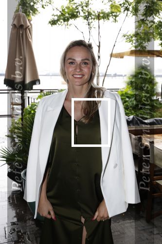 Amsterdam 12 juni 2024
Presentatie Cover JFK met daarop Irene Schouten in Hotel Vessel  . Irene is Zwanger.