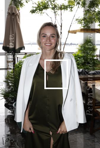 Amsterdam 12 juni 2024
Presentatie Cover JFK met daarop Irene Schouten in Hotel Vessel  . Irene is Zwanger.