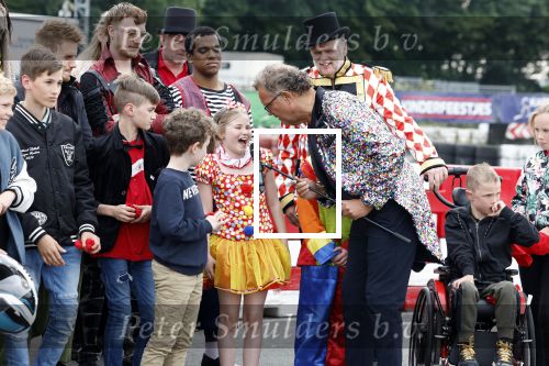 Lelystad 13 juni 2024
Rob kamphues en Jan Jaap v Roon organiseren met stichting groot hart een event , het grote race circus komt eraan, op de kartbaan in Lelystad .  Patrick Stoof is de presentator en ook Jack Plooij draagt zijn steentje bij.