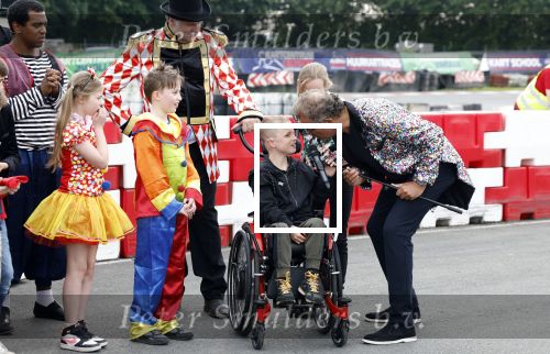Lelystad 13 juni 2024
Rob kamphues en Jan Jaap v Roon organiseren met stichting groot hart een event , het grote race circus komt eraan, op de kartbaan in Lelystad .  Patrick Stoof is de presentator en ook Jack Plooij draagt zijn steentje bij.