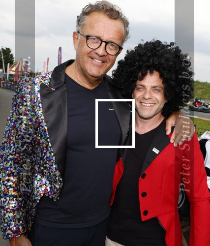 Lelystad 13 juni 2024
Rob kamphues en Jan Jaap v Roon organiseren met stichting groot hart een event , het grote race circus komt eraan, op de kartbaan in Lelystad .  Patrick Stoof is de presentator en ook Jack Plooij draagt zijn steentje bij.