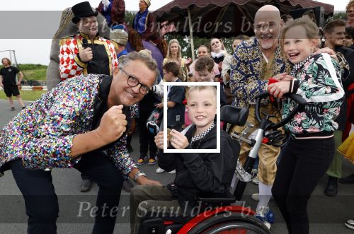 Lelystad 13 juni 2024
Rob kamphues en Jan Jaap v Roon organiseren met stichting groot hart een event , het grote race circus komt eraan, op de kartbaan in Lelystad .  Patrick Stoof is de presentator en ook Jack Plooij draagt zijn steentje bij.