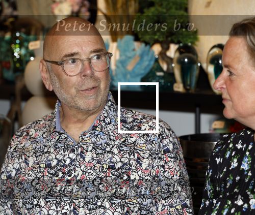 Noordwijk 25 juni 2024
Boek presentatie Timon Moll geschreven door Jan Dijkgraaf over de Familie Meiland . De presentatie was in de winkel van Montana Meiland en ook Martien Meiland en Erica Meiland waren aanwezig.