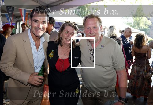 Haarzuilens 26 juni 2024
Nationale haringparty op kasteel de Haar. Jeroen v d Boom en Oos Kesbeke