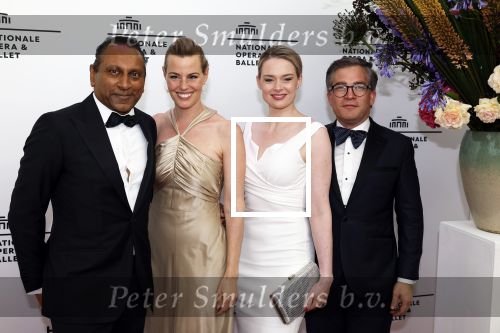 Amsterdam 28 juni 2024
Premiere Nationaal Ballet in de stopera. Jerry Rustveld met partner en vrienden