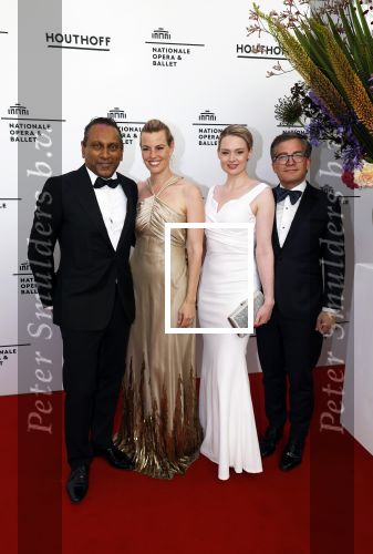 Amsterdam 28 juni 2024
Premiere Nationaal Ballet in de stopera. Jerry Rustveld met partner en vrienden