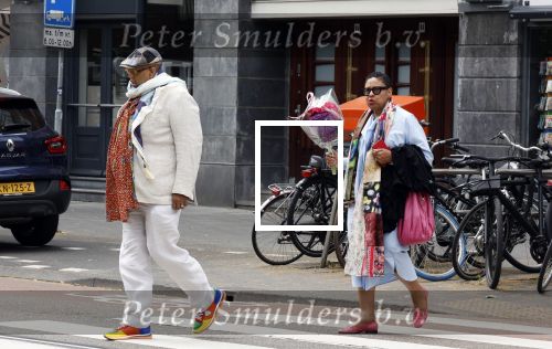 Amsterdam 30 juni 2024
John Leerdam met zijn vrouw in Amsterdam zuid . Hij reist met de trein .