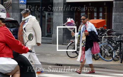 Amsterdam 30 juni 2024
John Leerdam met zijn vrouw in Amsterdam zuid . Hij reist met de trein .
