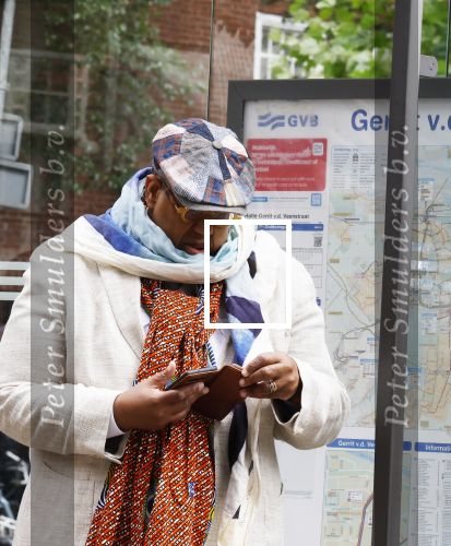 Amsterdam 30 juni 2024
John Leerdam met zijn vrouw in Amsterdam zuid . Hij reist met de trein .