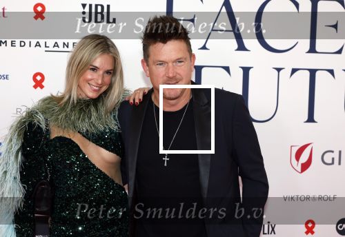 Amsterdam 8 juni 2024
Het Amsterdam diner in AFAS live . Vele Bekende mensen en zakenmensen kwamen naar het gala waar geld opgehaald wordt voor het aids fonds. Johnny de Mol en zijn vrouw Anouk de Mol