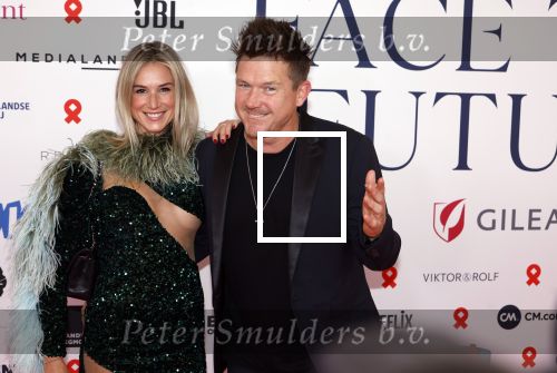 Amsterdam 8 juni 2024
Het Amsterdam diner in AFAS live . Vele Bekende mensen en zakenmensen kwamen naar het gala waar geld opgehaald wordt voor het aids fonds. Johnny de Mol en zijn vrouw Anouk de Mol