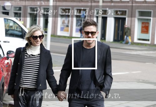 Amsterdam 19 maart 2024
Boekpresentatie Angelique Woudenberg in restaurant Breda. Johnny de Mol kwam met zijn vrouw Anouk Mol