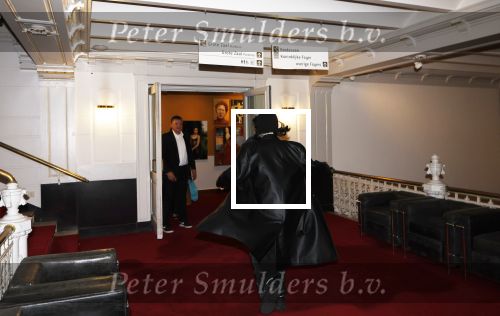 Amsterdam 3 juni 2024
Joost Klein komt incognito en onherkenbaar naar de Buma awards in het concertgebouw in Amsterdam .
