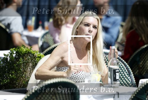 Amsterdam 17 juni 2024
Judith Osborn op terras in Amsterdam zuid