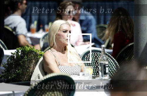 Amsterdam 17 juni 2024
Judith Osborn op terras in Amsterdam zuid