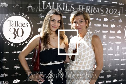 Amsterdam 6 juni 2024
Talkies terras awards bij het College Hotel .  Katharine Melu Pilates en dochter