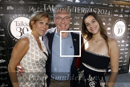 Amsterdam 6 juni 2024
Talkies terras awards bij het College Hotel .  Katharine Melu Pilates en dochter en directeur Omega horloges