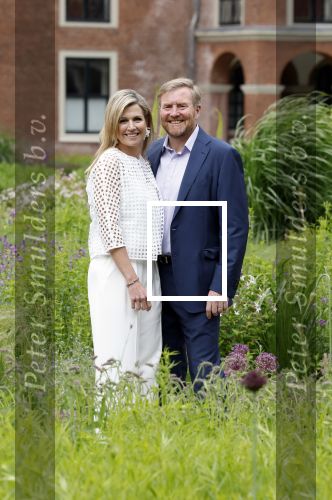 Den Haag 7 juni 2024
Fotouurte met de koninklijke familie op Huis ten Bosch .
Aanwezig Koning Willem Alexander Koningin Maxima Prinses Amalia Prinses Alexia Prinses Ariane en hun hondje Rambo.