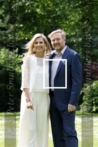 Den Haag 7 juni 2024
Fotouurte met de koninklijke familie op Huis ten Bosch .
Aanwezig Koning Willem Alexander Koningin Maxima Prinses Amalia Prinses Alexia Prinses Ariane en hun hondje Rambo.