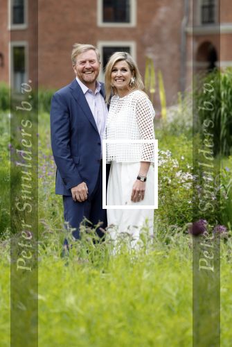 Den Haag 7 juni 2024
Fotouurte met de koninklijke familie op Huis ten Bosch .
Aanwezig Koning Willem Alexander Koningin Maxima Prinses Amalia Prinses Alexia Prinses Ariane en hun hondje Rambo.