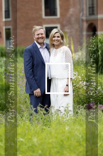 Den Haag 7 juni 2024
Fotouurte met de koninklijke familie op Huis ten Bosch .
Aanwezig Koning Willem Alexander Koningin Maxima Prinses Amalia Prinses Alexia Prinses Ariane en hun hondje Rambo.