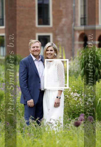Den Haag 7 juni 2024
Fotouurte met de koninklijke familie op Huis ten Bosch .
Aanwezig Koning Willem Alexander Koningin Maxima Prinses Amalia Prinses Alexia Prinses Ariane en hun hondje Rambo.