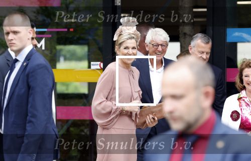 Amsterdam 29 mei 2024
Koningin Maxima bezoekt Codam College dat 5 jaar bestaat . Corinne Goddijn begeleidt haar . Ook prins Constantijn is aanwezig.