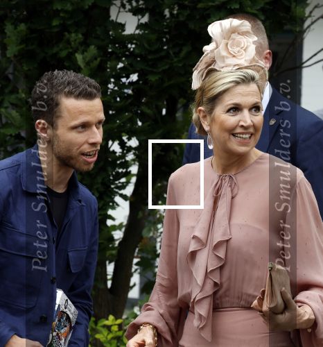 Amsterdam 29 mei 2024
Koningin Maxima bezoekt Codam College dat 5 jaar bestaat . Corinne Goddijn begeleidt haar . Ook prins Constantijn is aanwezig.