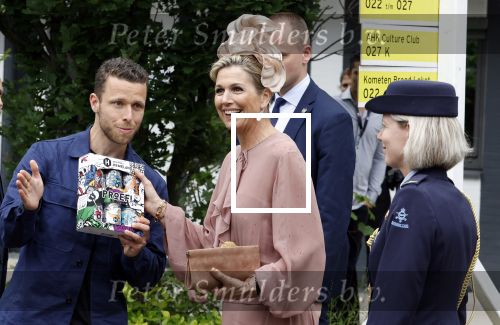 Amsterdam 29 mei 2024
Koningin Maxima bezoekt Codam College dat 5 jaar bestaat . Corinne Goddijn begeleidt haar . Ook prins Constantijn is aanwezig.