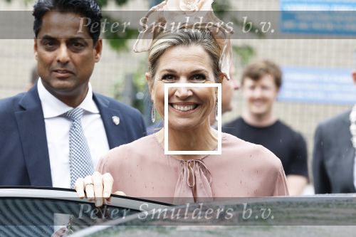 Amsterdam 29 mei 2024
Koningin Maxima bezoekt Codam College dat 5 jaar bestaat . Corinne Goddijn begeleidt haar . Ook prins Constantijn is aanwezig.