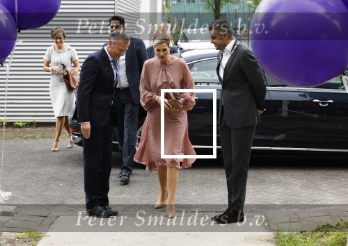 Amsterdam 29 mei 2024
Koningin Maxima bezoekt Codam College dat 5 jaar bestaat . Corinne Goddijn begeleidt haar . Ook prins Constantijn is aanwezig.