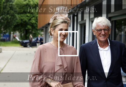 Amsterdam 29 mei 2024
Koningin Maxima bezoekt Codam College dat 5 jaar bestaat . Corinne Goddijn begeleidt haar . Ook prins Constantijn is aanwezig.